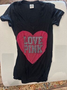 Victoria's Secret PINK Black V-Neck Tee with Pink Heart-S